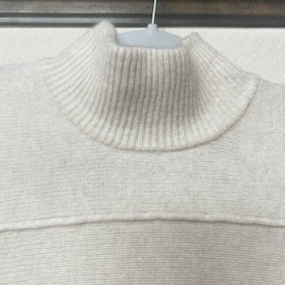 NWOT Artisan NY Wool Blend Cream Cardigan Sweater - Picture 4 of 10